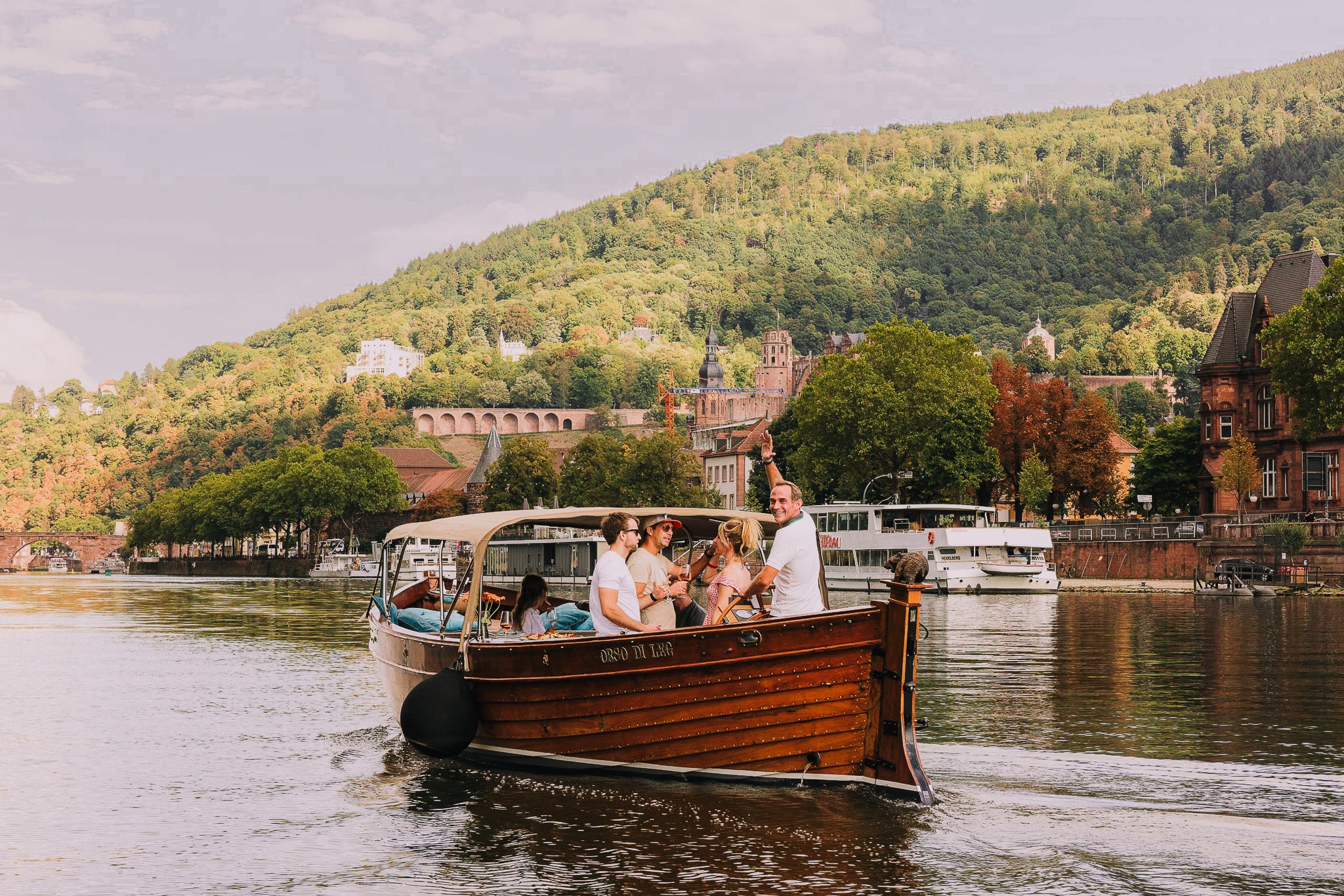 riverboat heidelberg bootsfahrt neckar gastgeber slide • Weisse Flotte Heidelberg